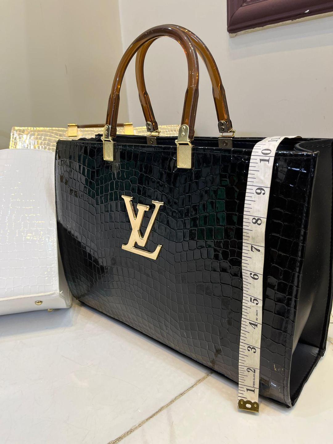 Luxury Tote Bag with Detachable Strap & Zipper Pocket